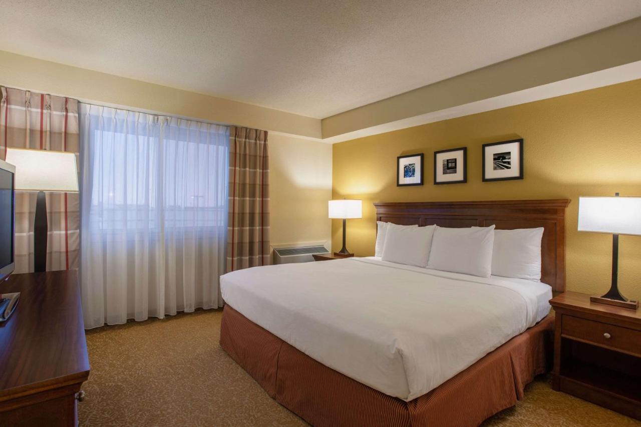 Travelodge Suites By Wyndham Regina - Eastgate Bay エクステリア 写真