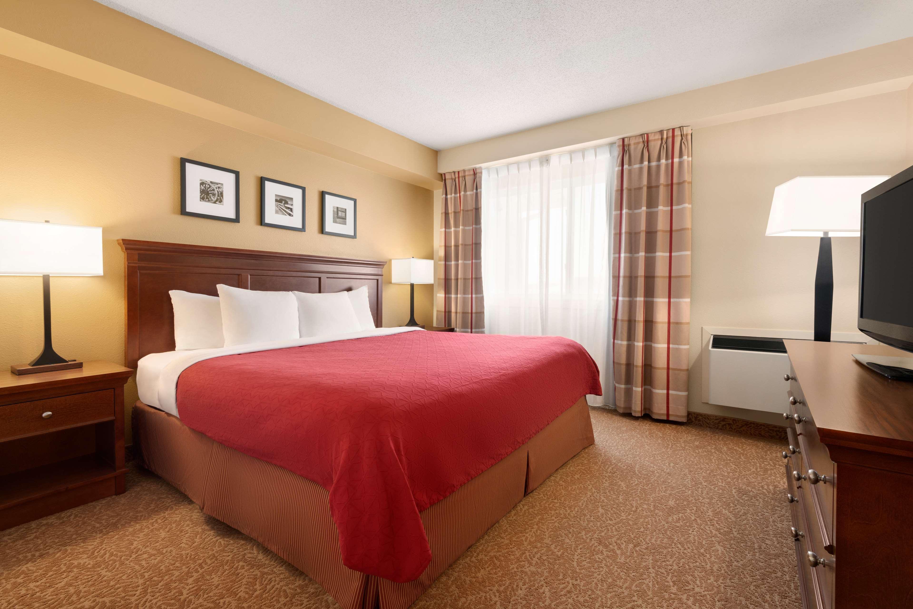 Travelodge Suites By Wyndham Regina - Eastgate Bay エクステリア 写真