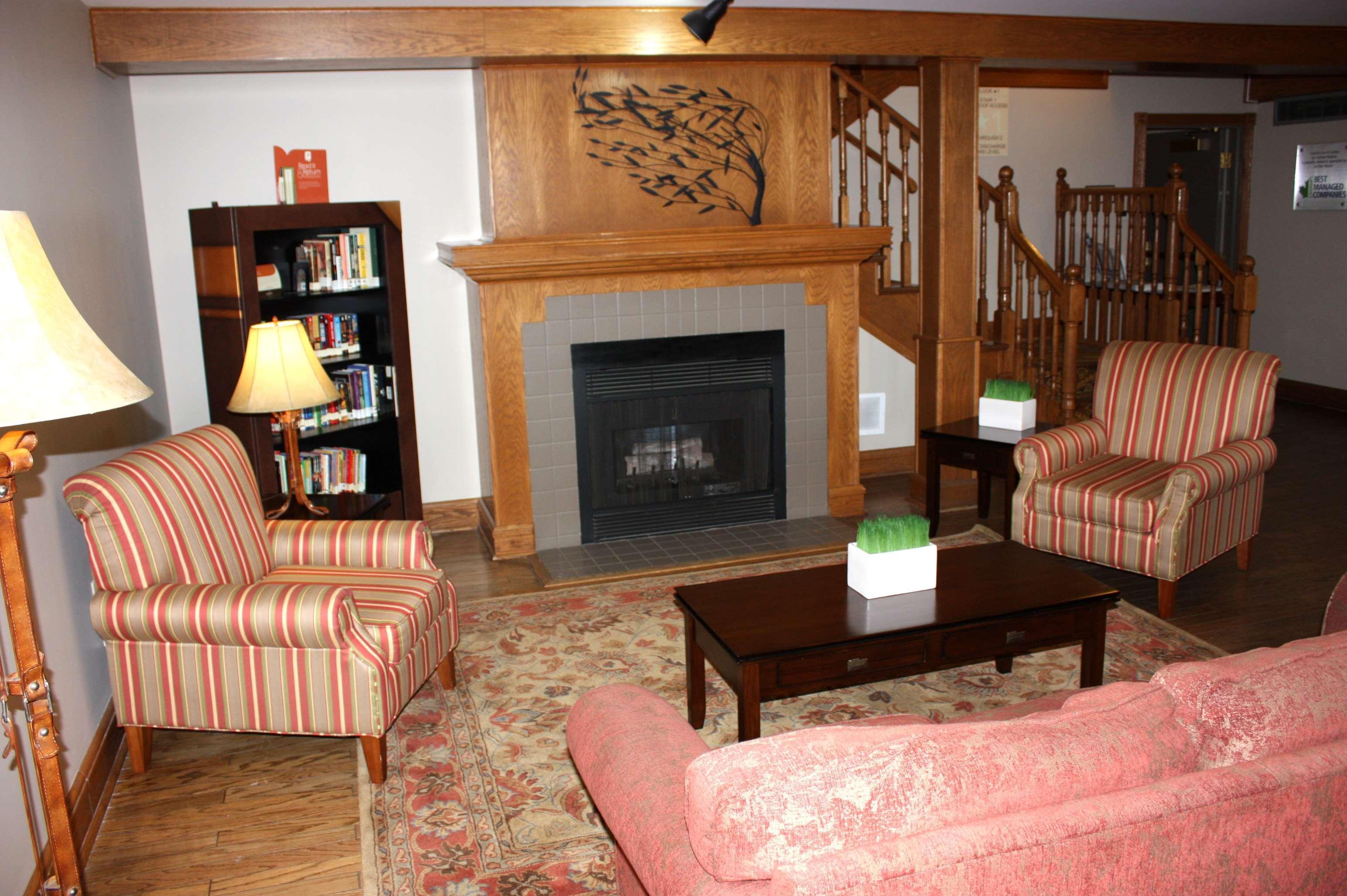 Travelodge Suites By Wyndham Regina - Eastgate Bay エクステリア 写真