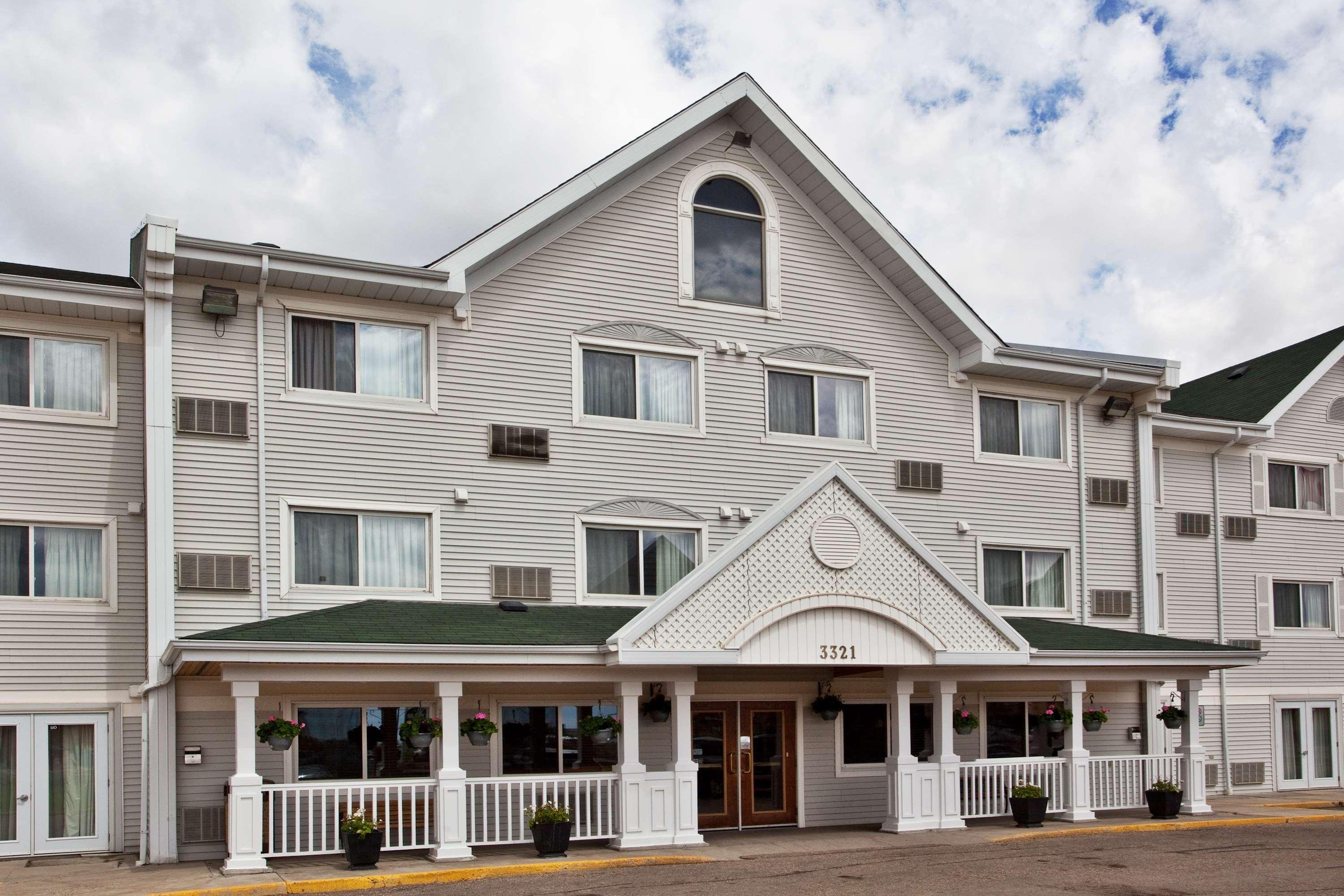 Travelodge Suites By Wyndham Regina - Eastgate Bay エクステリア 写真