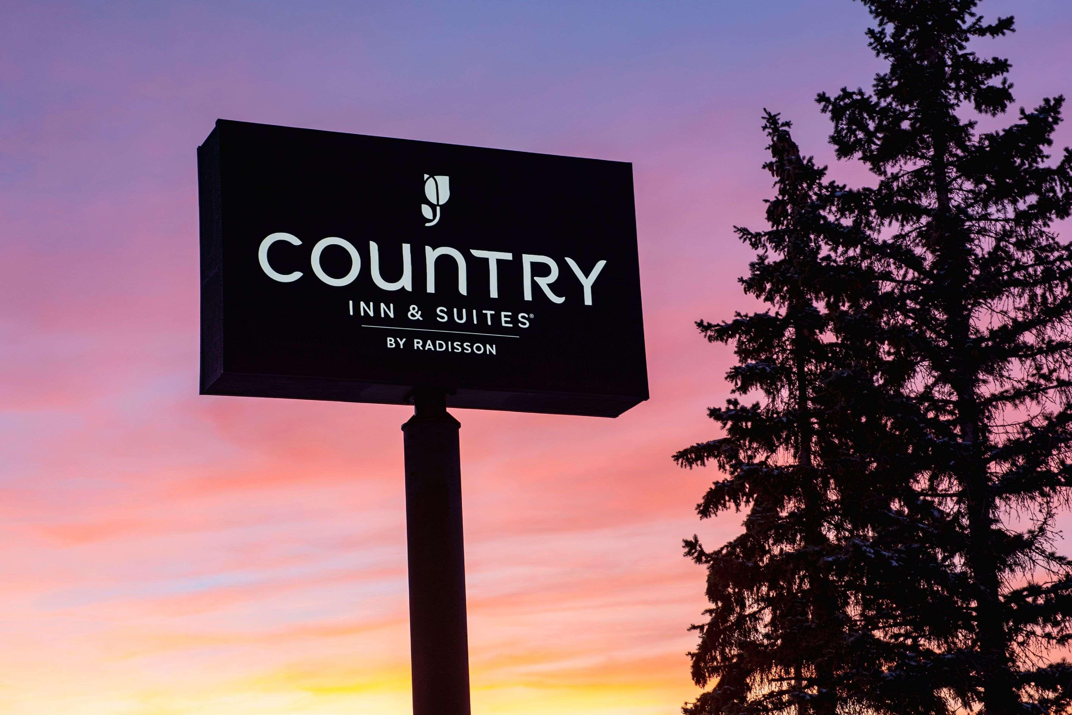 Travelodge Suites By Wyndham Regina - Eastgate Bay エクステリア 写真