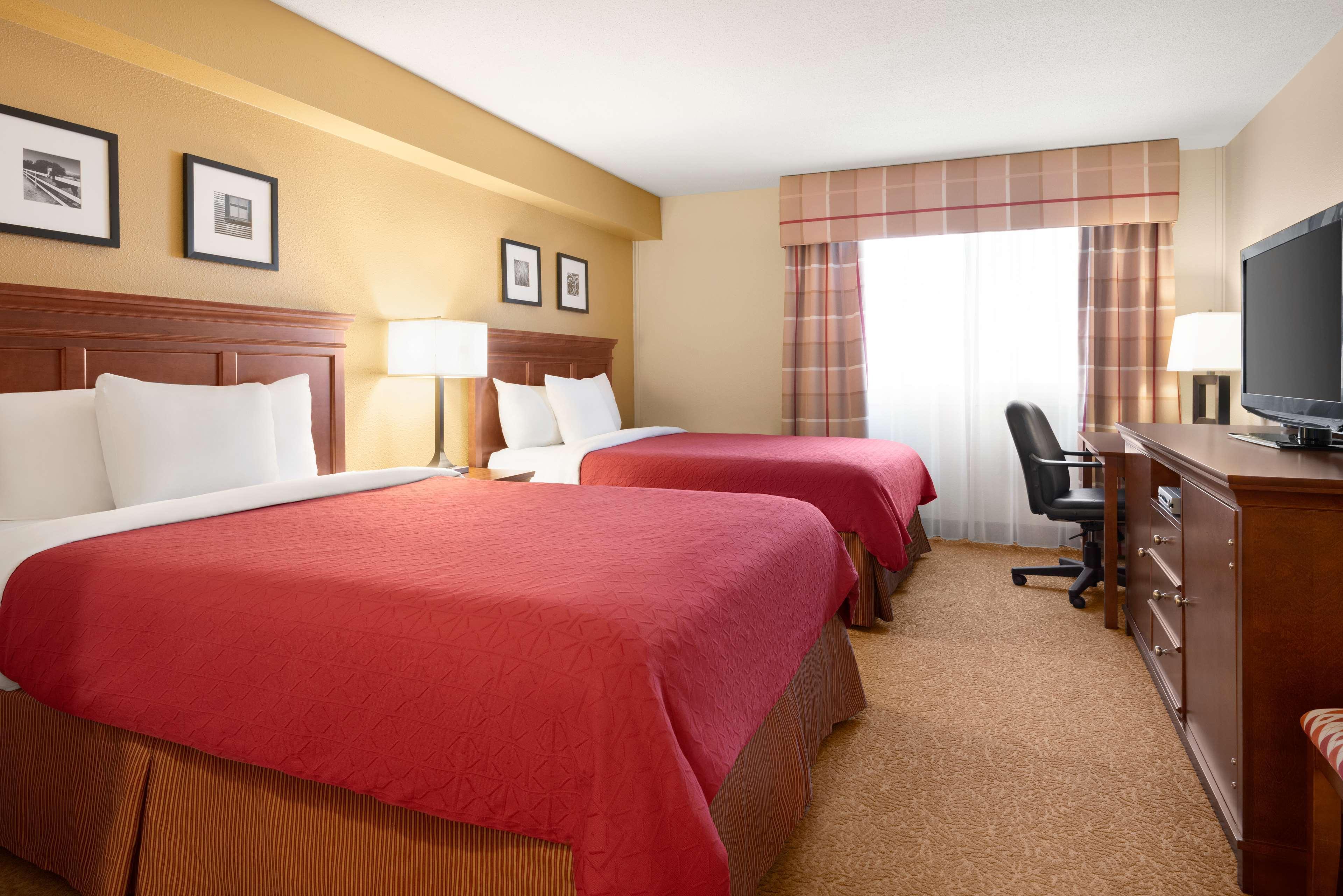 Travelodge Suites By Wyndham Regina - Eastgate Bay エクステリア 写真