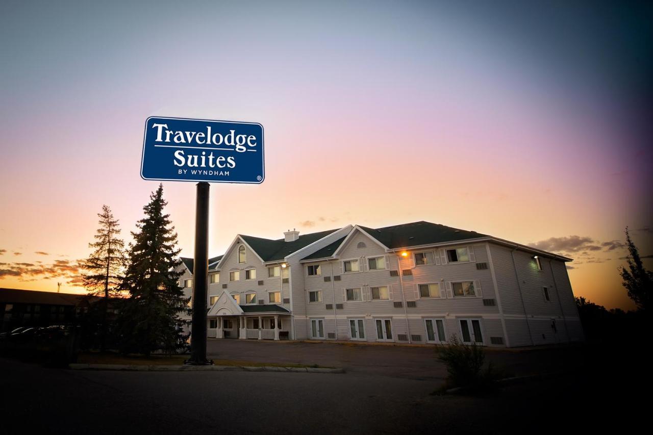Travelodge Suites By Wyndham Regina - Eastgate Bay エクステリア 写真