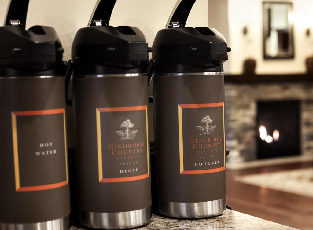 Travelodge Suites By Wyndham Regina - Eastgate Bay エクステリア 写真