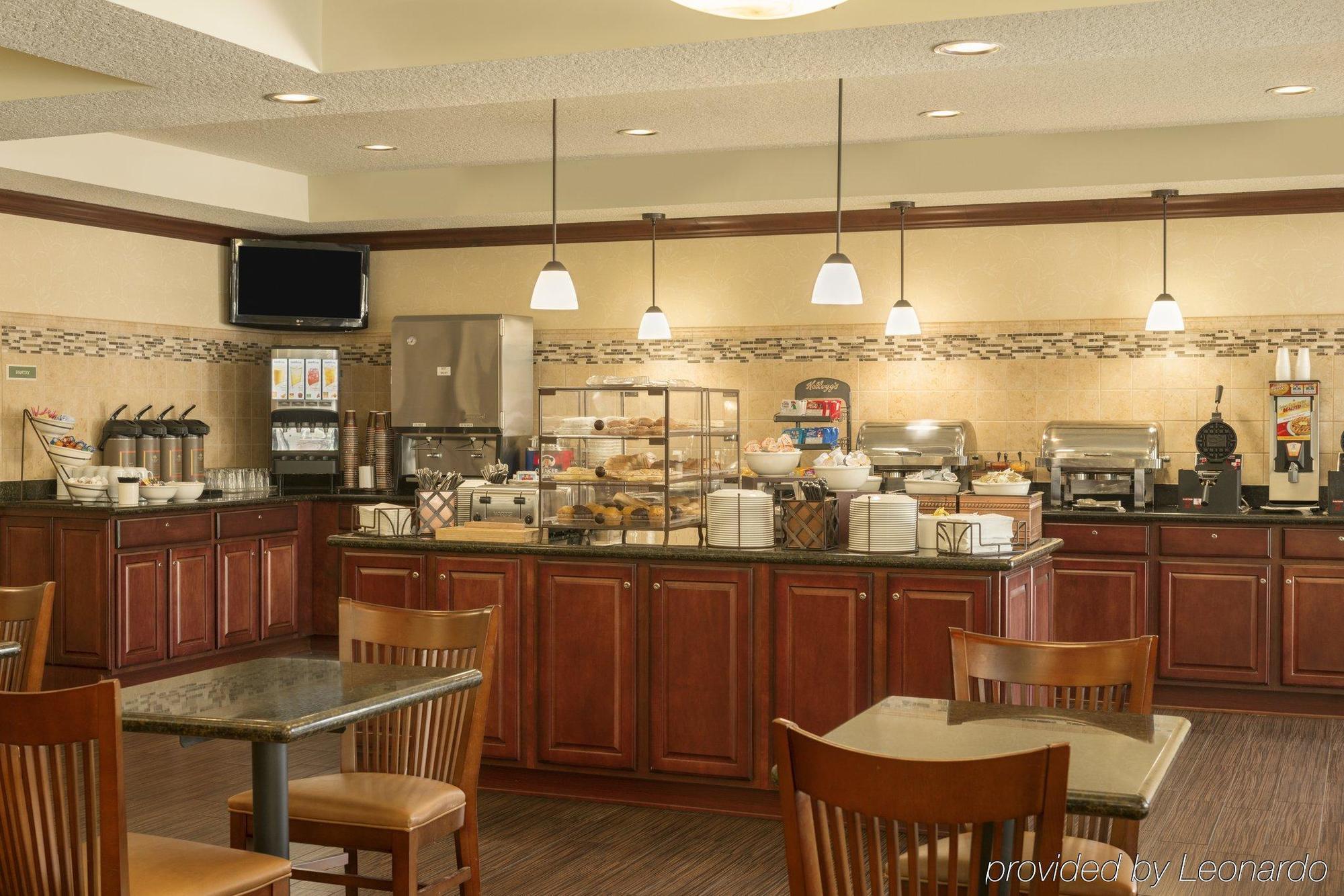 Travelodge Suites By Wyndham Regina - Eastgate Bay エクステリア 写真