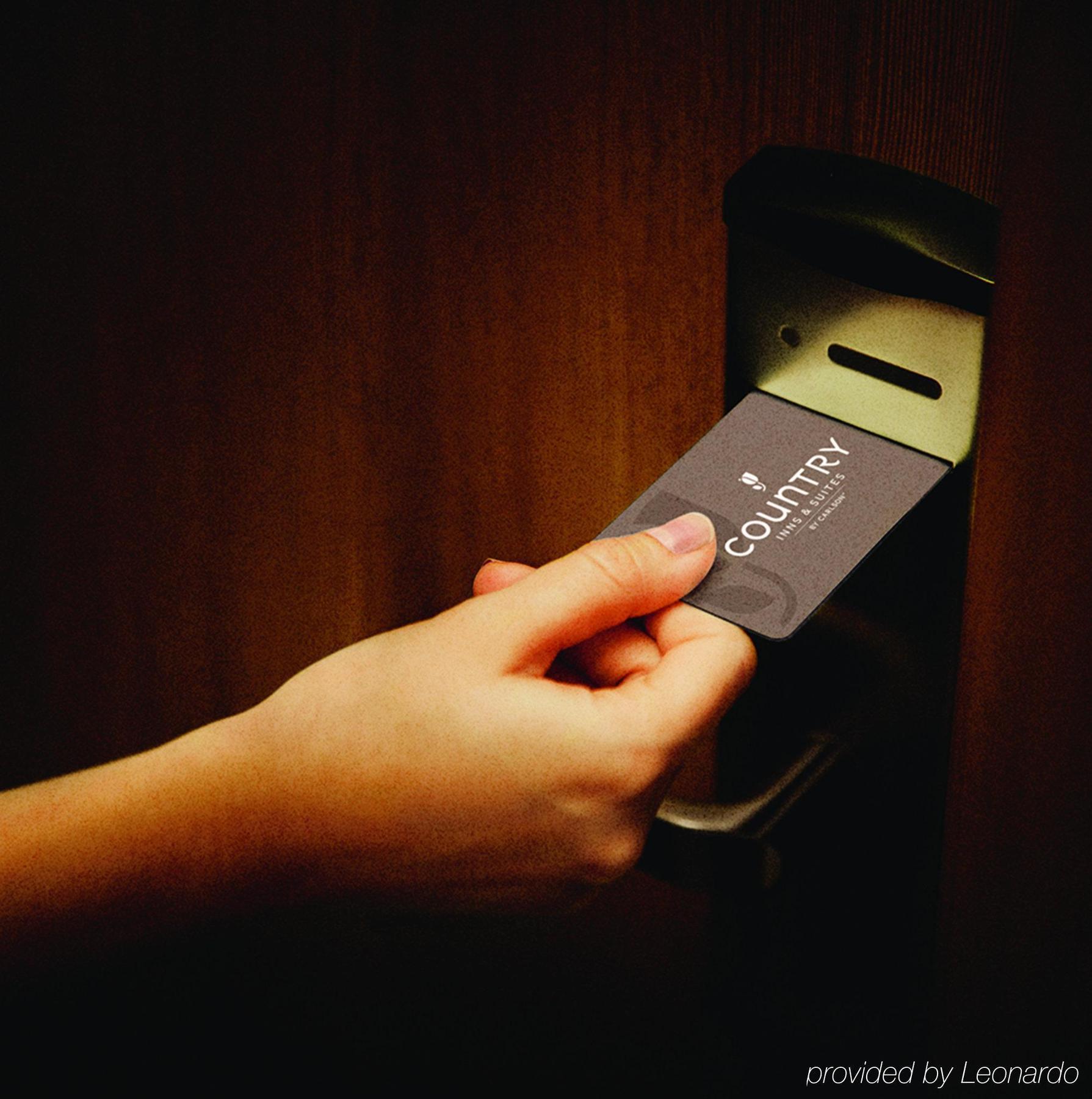 Travelodge Suites By Wyndham Regina - Eastgate Bay エクステリア 写真